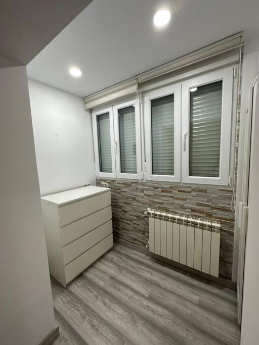 Cozy 1-Bedroom Apartment Madrid Eksteriør billede