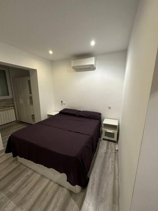 Cozy 1-Bedroom Apartment Madrid Eksteriør billede