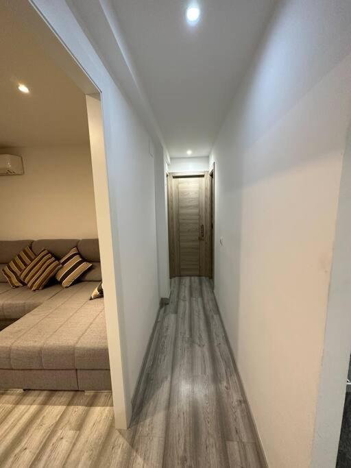 Cozy 1-Bedroom Apartment Madrid Eksteriør billede