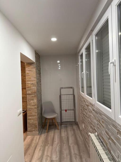 Cozy 1-Bedroom Apartment Madrid Eksteriør billede