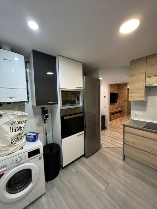 Cozy 1-Bedroom Apartment Madrid Eksteriør billede