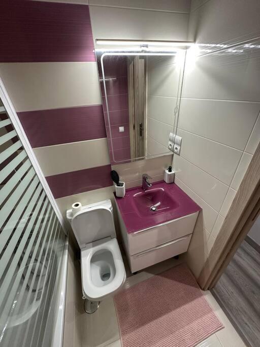 Cozy 1-Bedroom Apartment Madrid Eksteriør billede